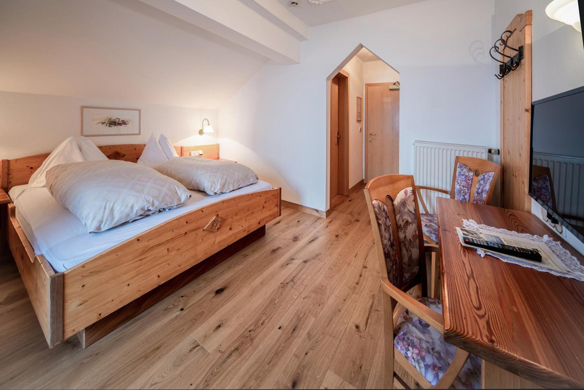 Landhotel Gasthof Zum Loewen Роденго Экстерьер фото